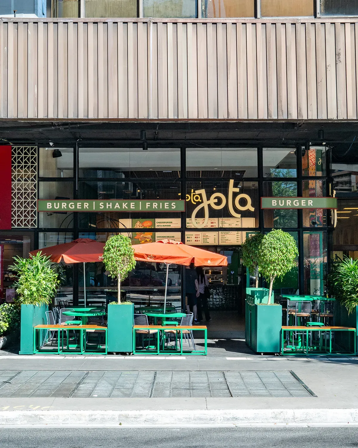 Fachada do Jota Hamburgers na Avenida Paulista, em São Paulo
