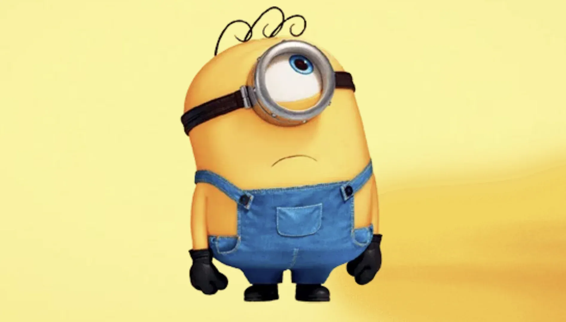 Minion olhando para cima na campanha Minions & Monstros da Moviecom